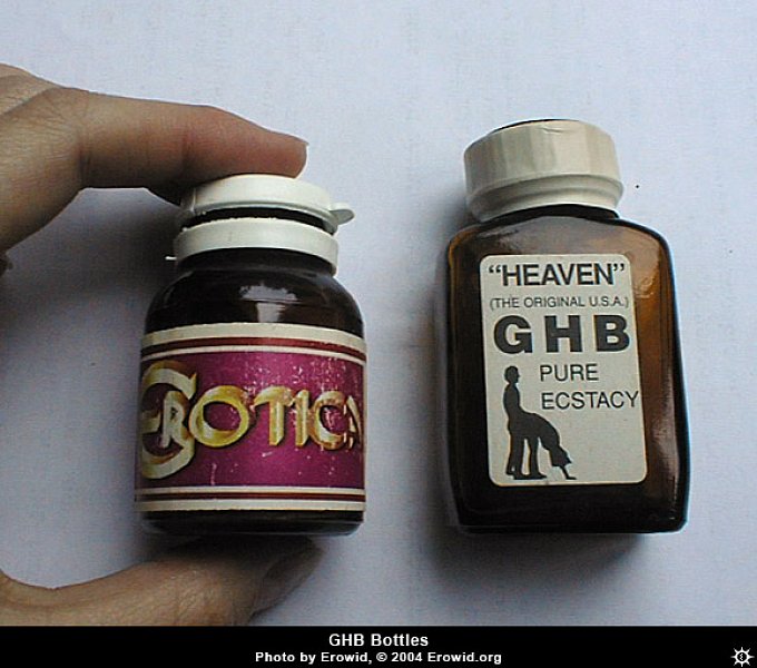 Koupit GHB, mefedron, MDMA, efedrin, zolpidem, ketamin
